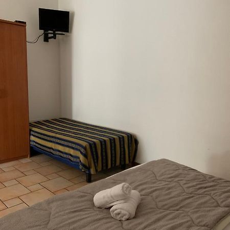 Hotel Lory Ficarolo מראה חיצוני תמונה