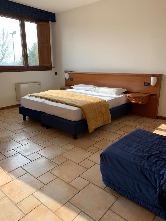 Hotel Lory Ficarolo מראה חיצוני תמונה